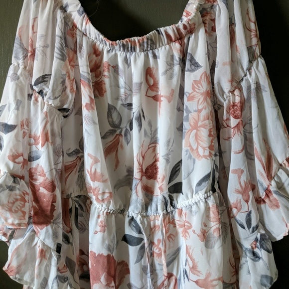 Romper - Picture 1 of 2